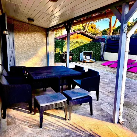 Maison 2ch Piscine Bord De Village Сasa de vacaciones Portiragnes