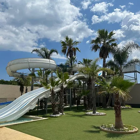 Maison 2ch Piscine Bord De Village Сasa de vacaciones Portiragnes